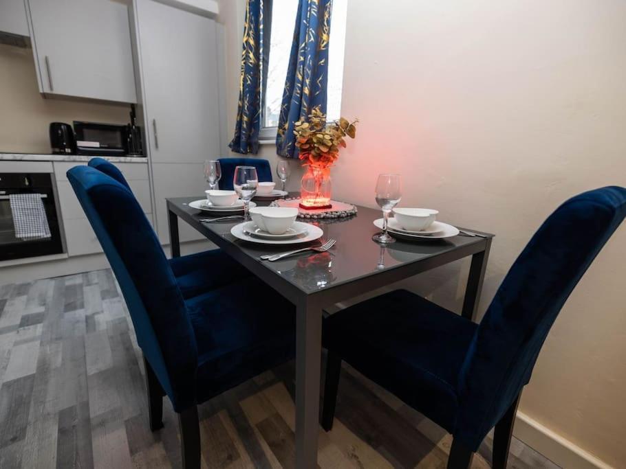 1 Bedroom-Sofabed-Worktable-4-Wifi-Parking Лондон Экстерьер фото